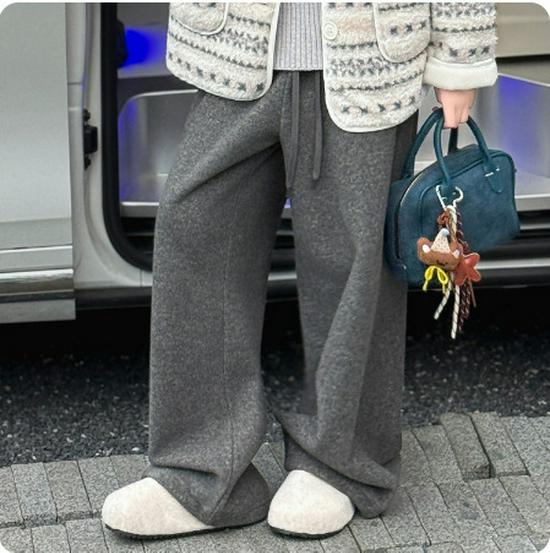 

Комплект для девочек: пушистое пальто-свитер и широкие брюки на флисовой подкладке - Зимний стиль 2025 150cm