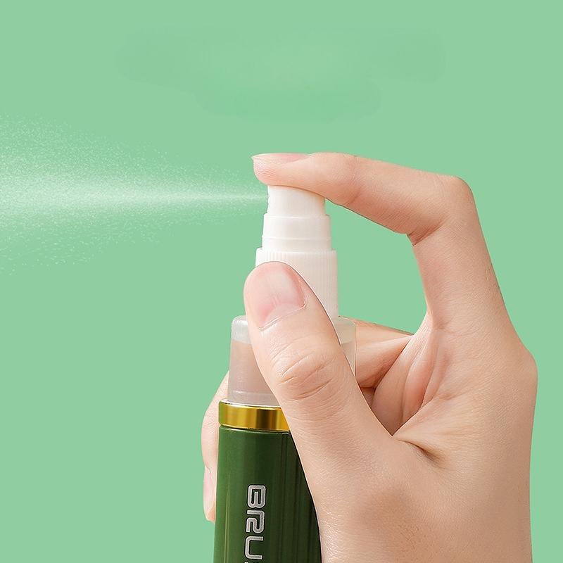 Portable Multifunctional Double-sided Shoe Brush Does Not Hurt The Soft Hair of Shoes. Household Travel Liquid Cleaning Brush