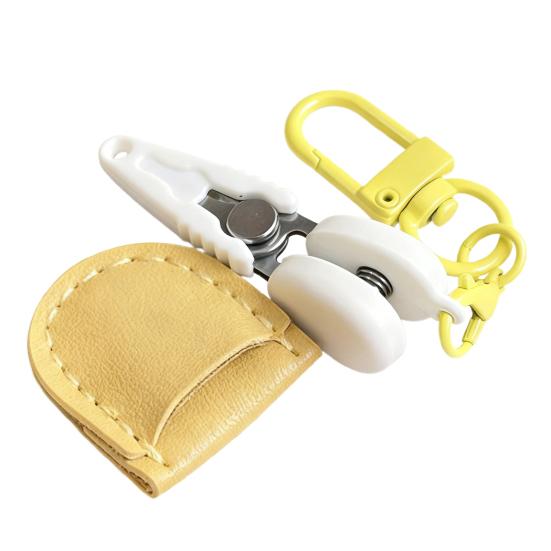 Portable Mini Scissors Keychain Carabiner Design Miniature Cutting Tool for Sewing Travel Ultra Sharp Small Snips for Threads And Tags