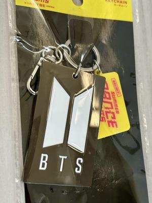 [USED] USJ Limited BTS Keychain