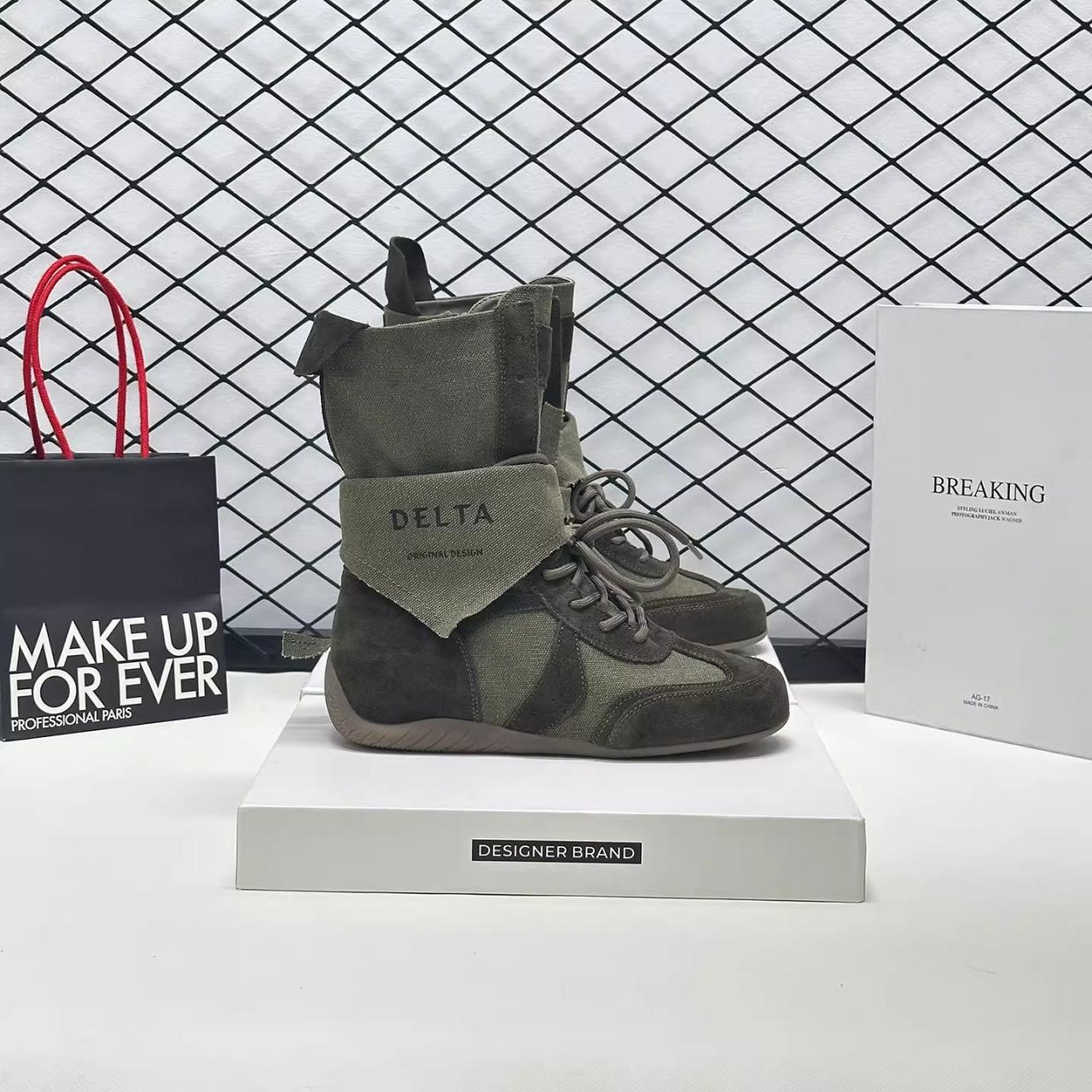 

2025 new leather thick-soled short boots for women s autumn and winter outer wear medium tube Martin boots retro bottom wasteland wind tooling boots f 40 армия зеленый