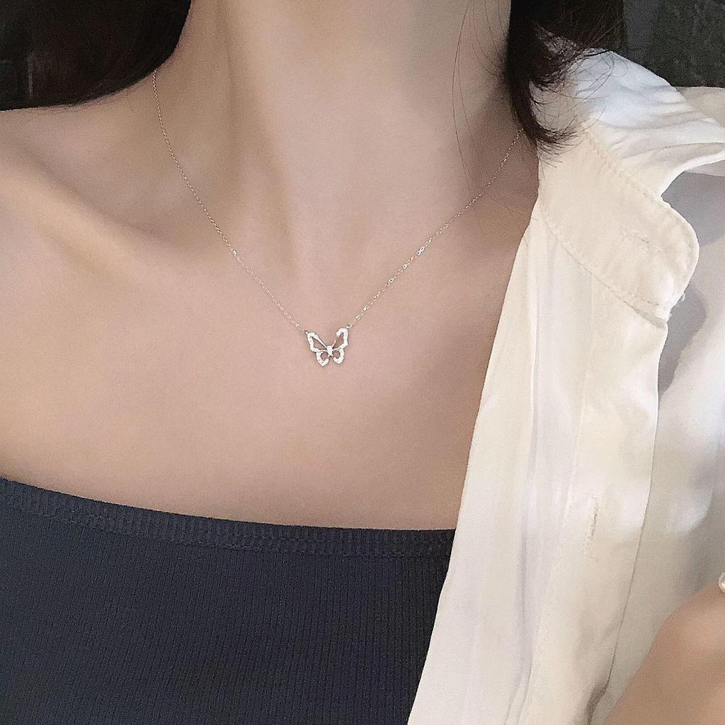 Colar Borboleta Diamante Vazado - Luxo Leve, Corrente Elegante para Clavícula, Novo Design 2021, Estilo Frio Simples