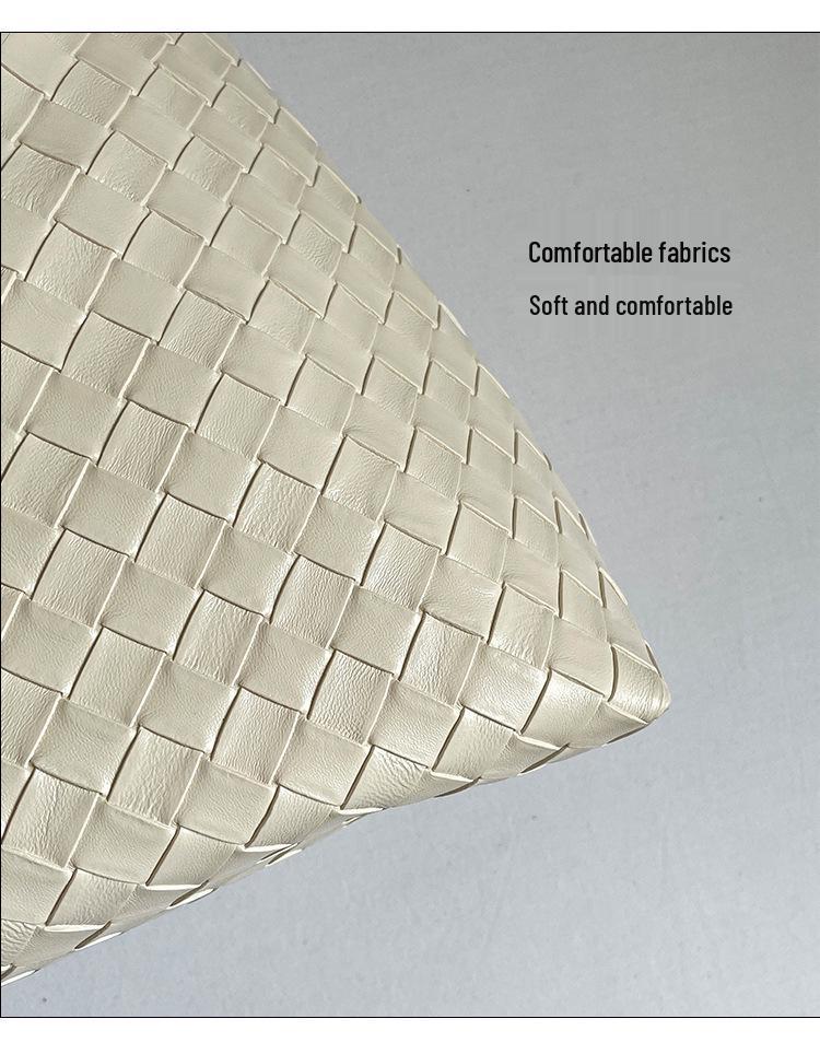 Korean Style Versatile Woven Underarm Bag for Women - Light Luxury, Niche Design, Single Shoulder, Handheld Large Summer Bag.
