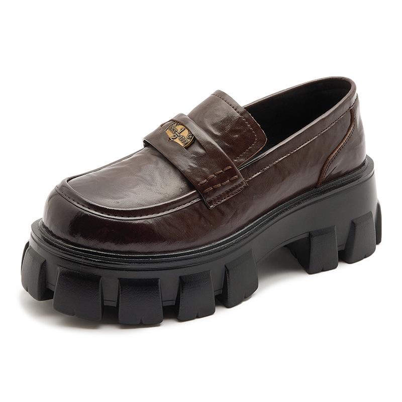 

Platform loafers women s 2025 autumn new leather small gold coins set feet small leather shoes one pedal retro women s shoes 37