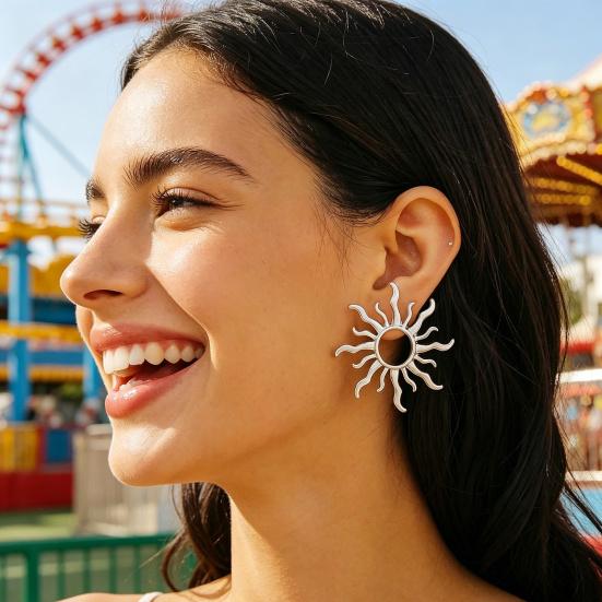 1 Pair Exaggerated Stud Earrings for Women, Sunflower Shape Zinc Alloy Ear Studs, Retro Style Lightweight Earrings for Jewelry