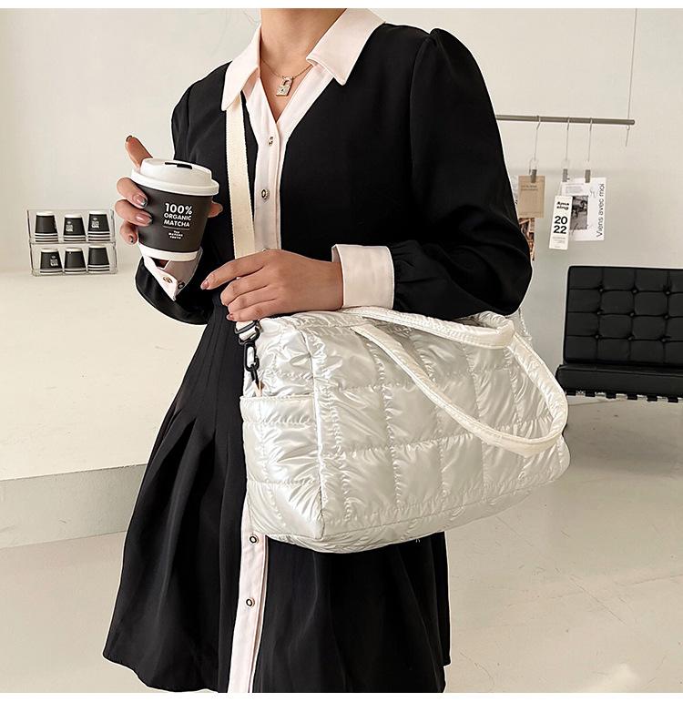 

Autumn and winter new large-capacity women s bags, space cotton lightweight bags, shoulder messenger women s bags, European and American down bags