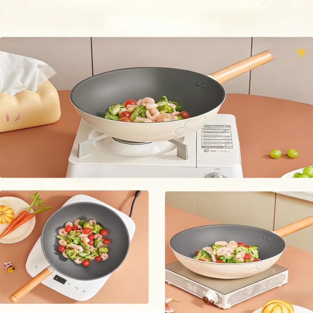 24cm Nonstick Frying Pan Heats Evenly Kitchen Egg Steaks Pan Omelet Pan Oil Controlling Frying Pan for Household Outdoor Camping
