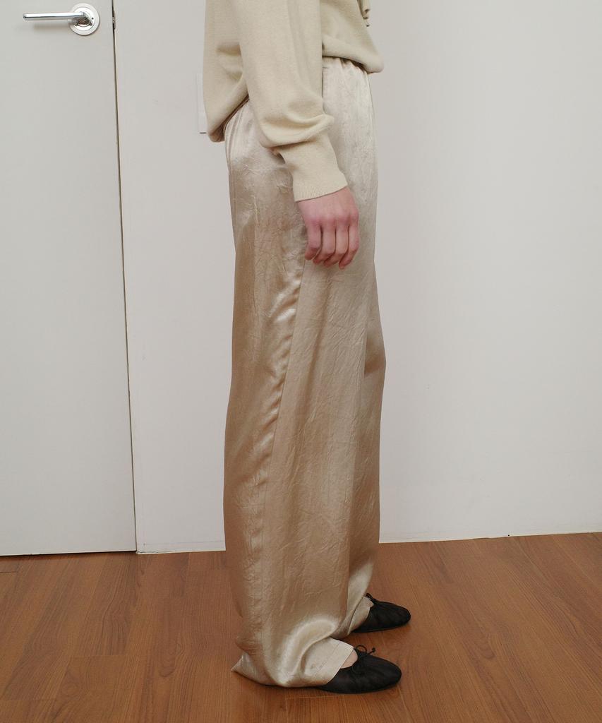 Enor Glossy Satin Banding Pants - Beige