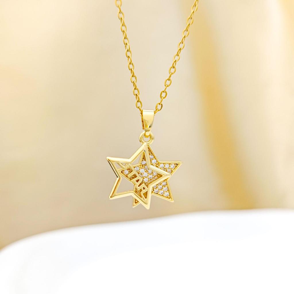 Luxury Diamond-Star Pendant Necklace - Elegant and Versatile Clavicle Chain