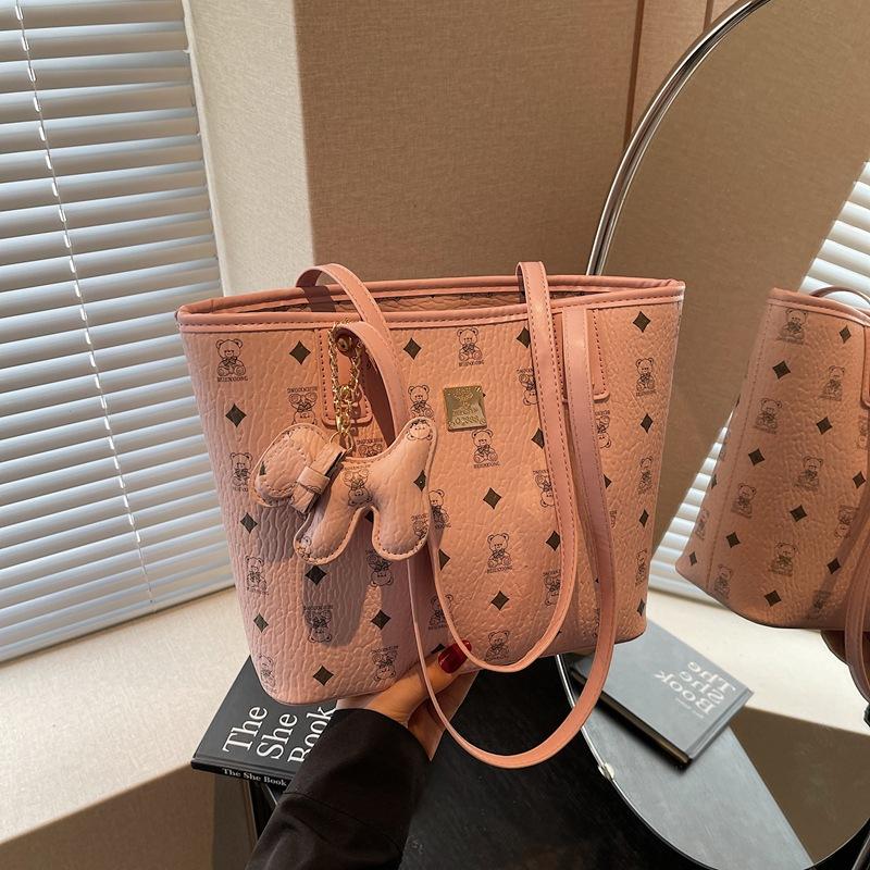 Tote bag women's large capacity 2025 new summer versatile shoulder bag casual fashion college student class commuter bag