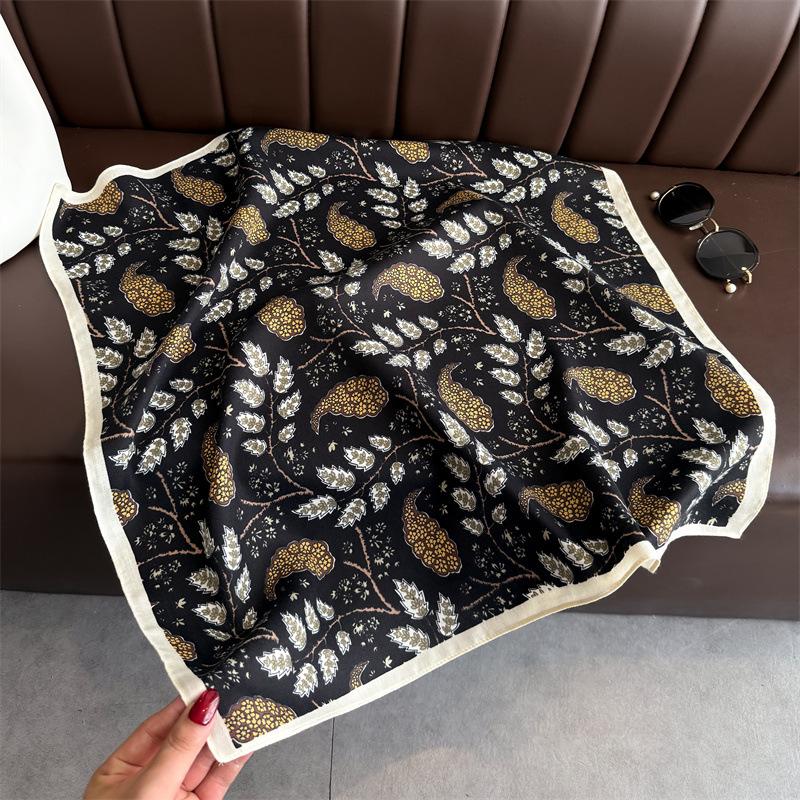 

Luxury Square Scarf For Women Retro Paisley Print Ladies Hijab Neckerchief Shawl For Travel Soft Stain Imitation Silk Scarves