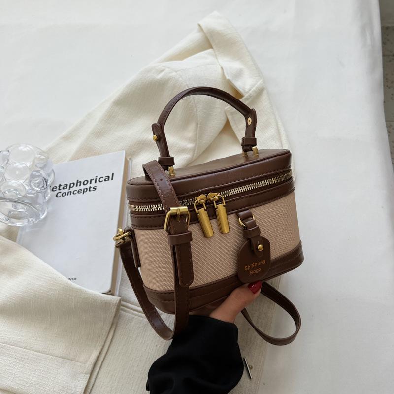 Autumn and Winter New High-end Niche Design Box Bag Hand Bag Shoulder Messenger Bag Retro Bucket Bag Women
