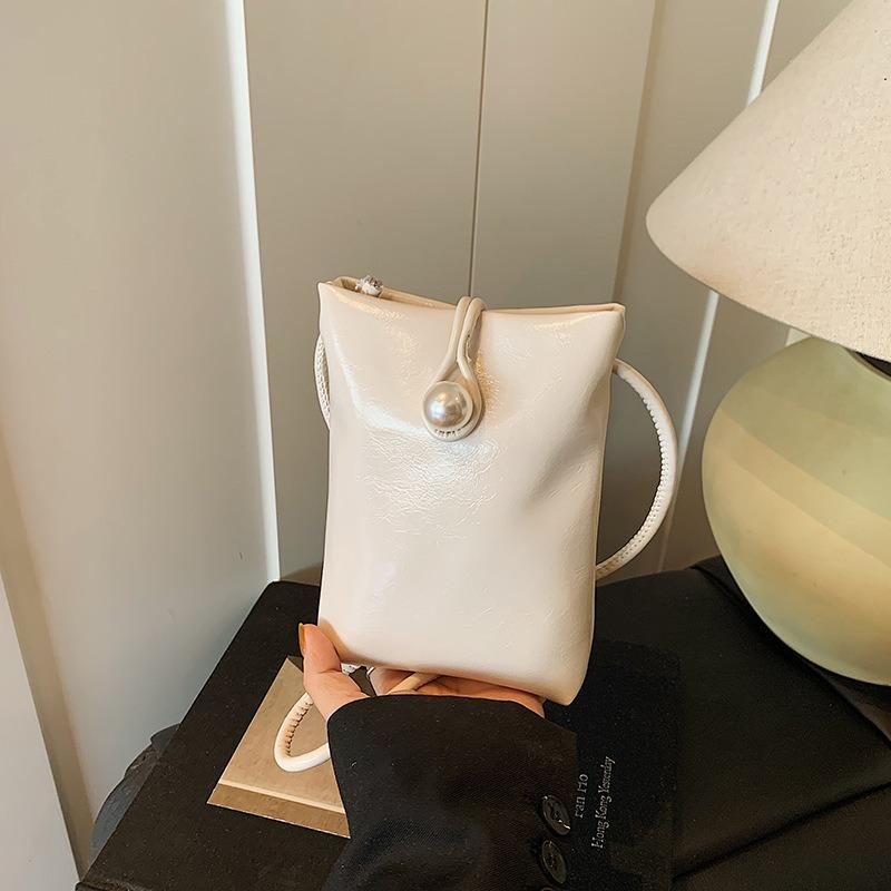 

Niche mini mobile phone bag women s new summer fashion red shoulder messenger bag small bag білий