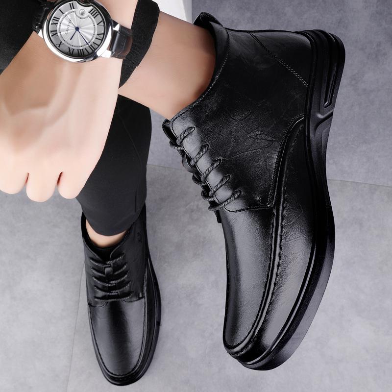 Echtes Leder Herren Freizeitschuhe Handgefertigt Herren Winter Plüsch Schneestiefel Männlich High Top Reiseschuhe Neuankömmling Motorradstiefel