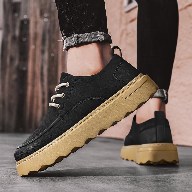 Herrskor höst 2025 nya mångsidiga brittiska vardagliga läderskor herrarnas mode boardskor plattform sport arbete trendiga skor