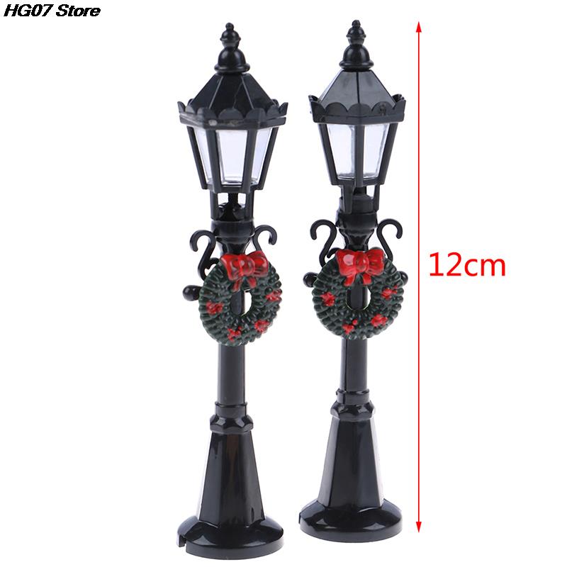 Hot sale 1/12 Dollhouse Miniature Christmas Park Street Lamp Doll Streetlight Decor Toy Home Decor 1pc