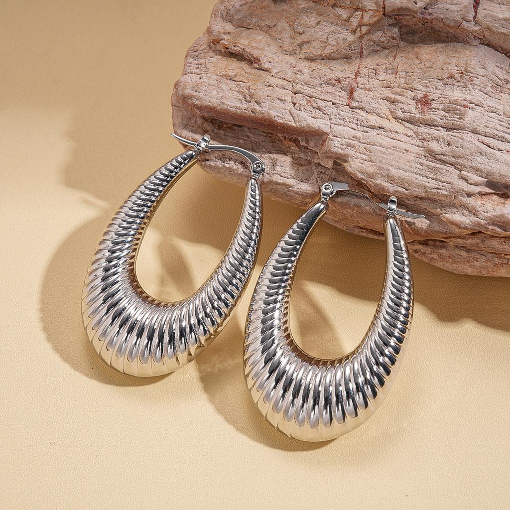 Heavy Industry Geometric Oval Glossy Ear Buckle Personalized Environmental Protection Cold Wind Earrings