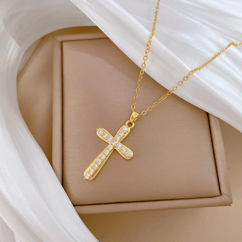 Cross Full Diamond Light Luxury Temperament Gorgeous Full Diamond Necklace Women'S Versatile Collarbone Chain Titanium Steel Chain