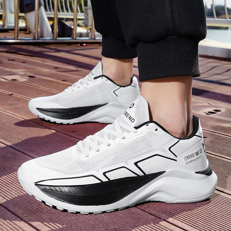 Men's casual fashion four seasons breathable outdoor sneakers light soft-sole speed running shoes students racing sports shoes