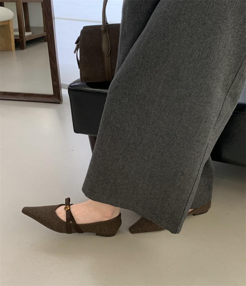 

Vintage gray plush niko thick heel single shoes women s shoes 2025 autumn and winter temperament bow commuter kitten heel 39 коричневый