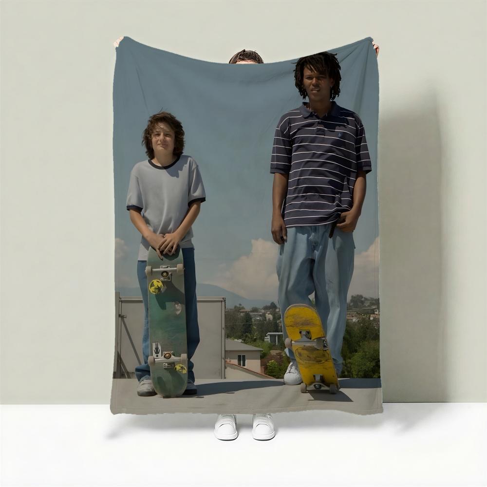 

Movie M-Mid90s Throw Lightweight 240g Flannel Blanket Soft Skin-friendly for Summer Cooling 75cmx90cm