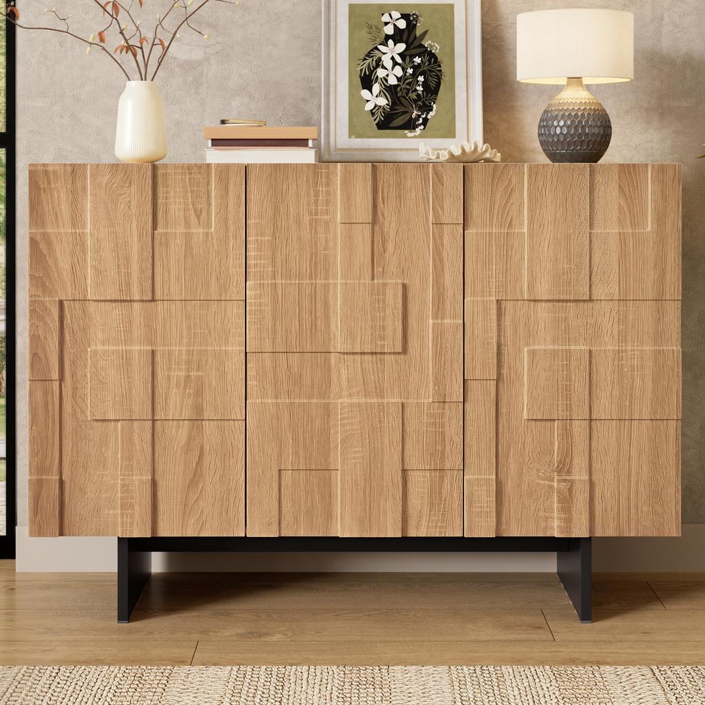 Credenza Moderna Francese con Frontale Strutturato Geometrico, 3 Ante e Ripiani Regolabili, Aspetto Legno Naturale + Nero, 105 × 33.5 × 76 cm.