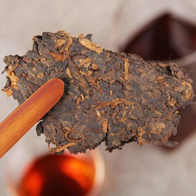 357g Menghai Zralý Puerh Čajový Koláč Gongbing Pu-erh Vařený Čaj Yunnan Starý Pu'er Čaj