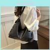 Fashionable 2024 Women's Large Capacity Commuter Backpack With Chain And Shoulder Strap