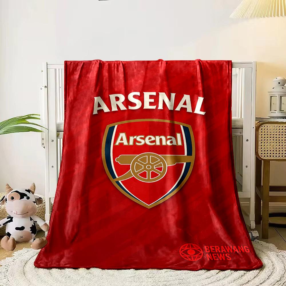 Red Arsenal Logo Designed Flannel blanket for bedroom, living room, sofa, and nap