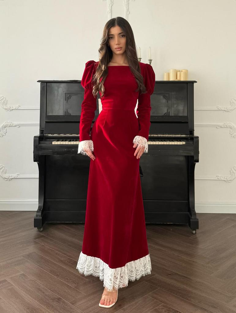 2025 Women's Winter Lace Patchwork Waist-Cinching Slim Dress