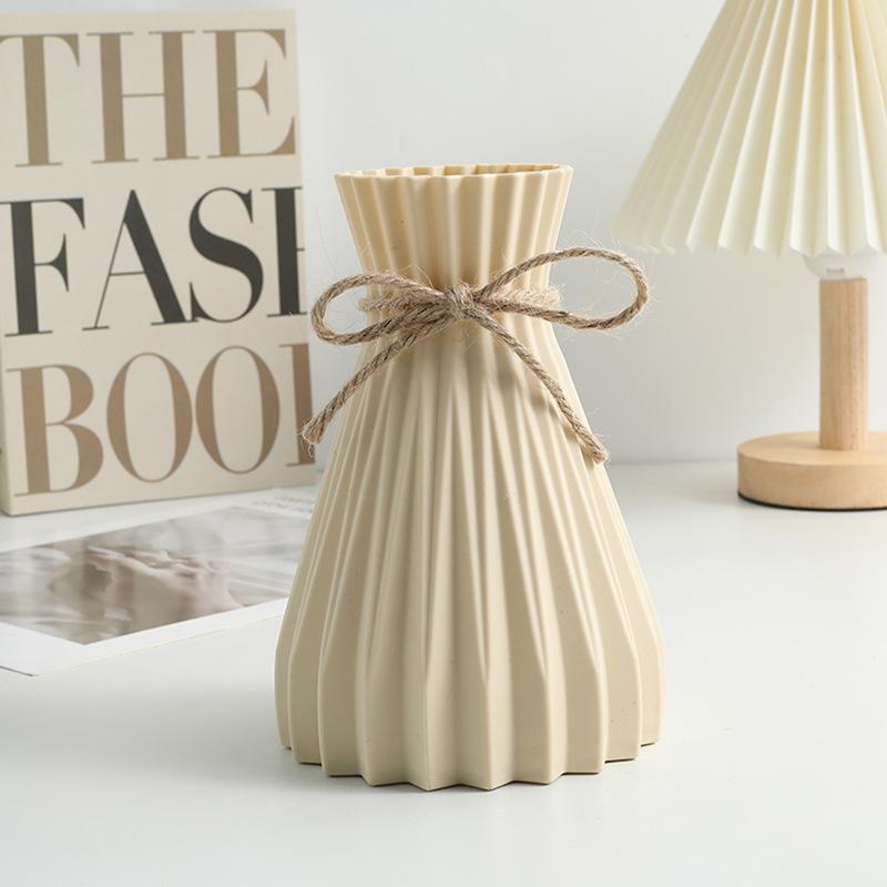

Pineapple Texture Plastic Vase Wavy Decorative Anti-Slip Jute Waist Paper Fold Vase Luxury Living Room Table Centerpiece vases бежевий