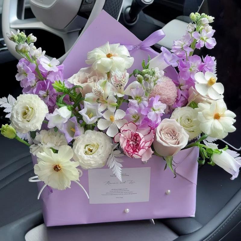 Spring Letter Flower Box: Handmade Silk Bouquet In Kraft Paper Packaging for Valentine's Day & Qixi