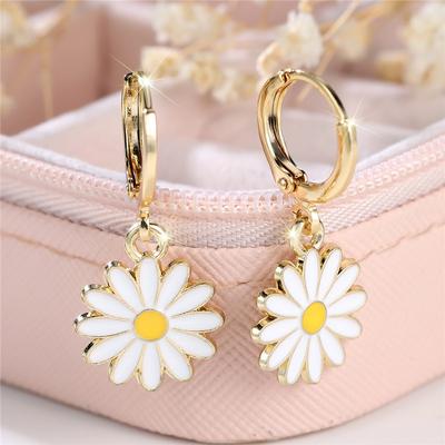 Delicacy Gold Color Daisy Sunflower Hoop Earrings for Women Simple Dangle Earring Jewelry Gift