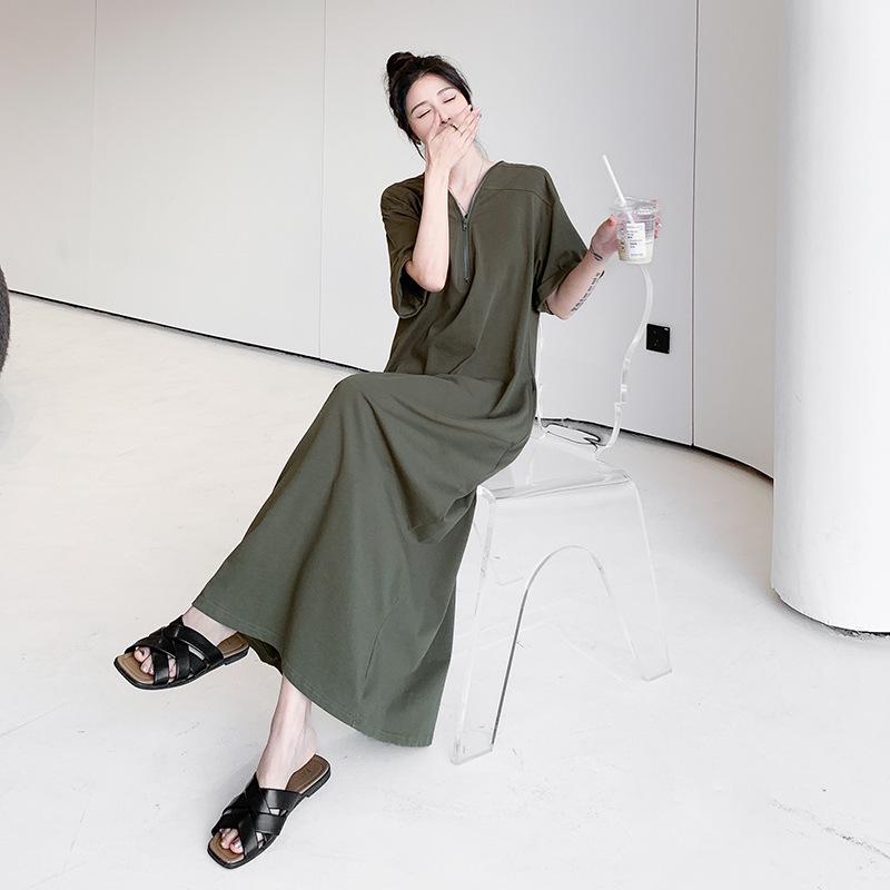 Retro Hepburn Style Plus Size Zipper Dress - Solid Color, Loose Fit Long Dress for Women