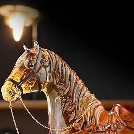 Horse Shaped Wine Decanter 1000ml Glass Zodiac Horse Wine Bottle with Silicone Stopper Wine Whiskey