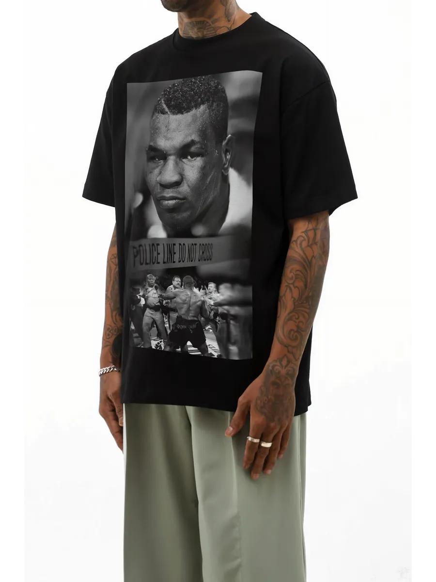 Black T-shirt with Tyson print M