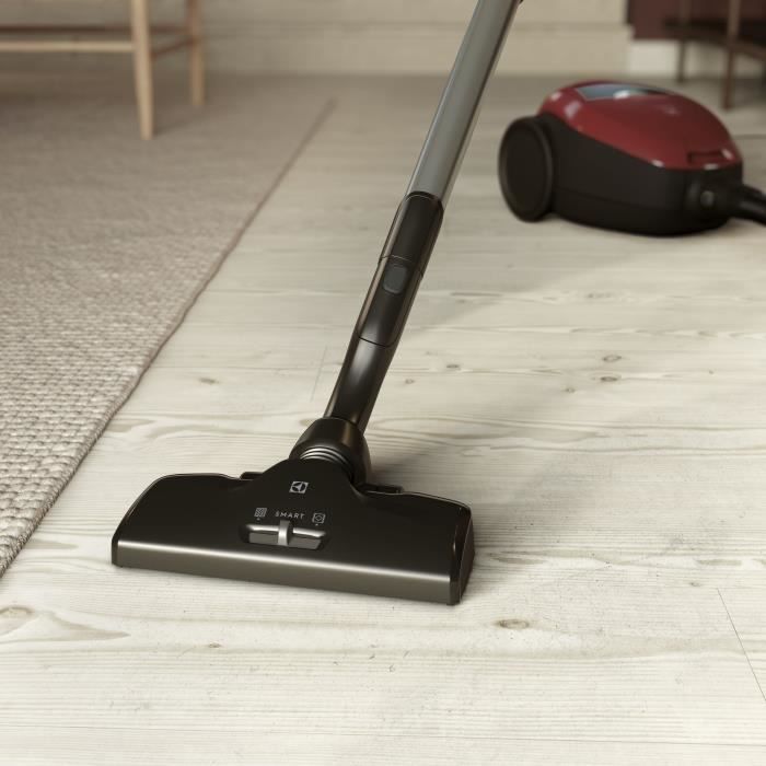 ELECTROLUX PD82-ANIMA - שואב אבק שקית Pure D8 - שקט במיוחד 57db - שקית מנטרלת ריחות - רדיוס 12 מ' - אביזר
