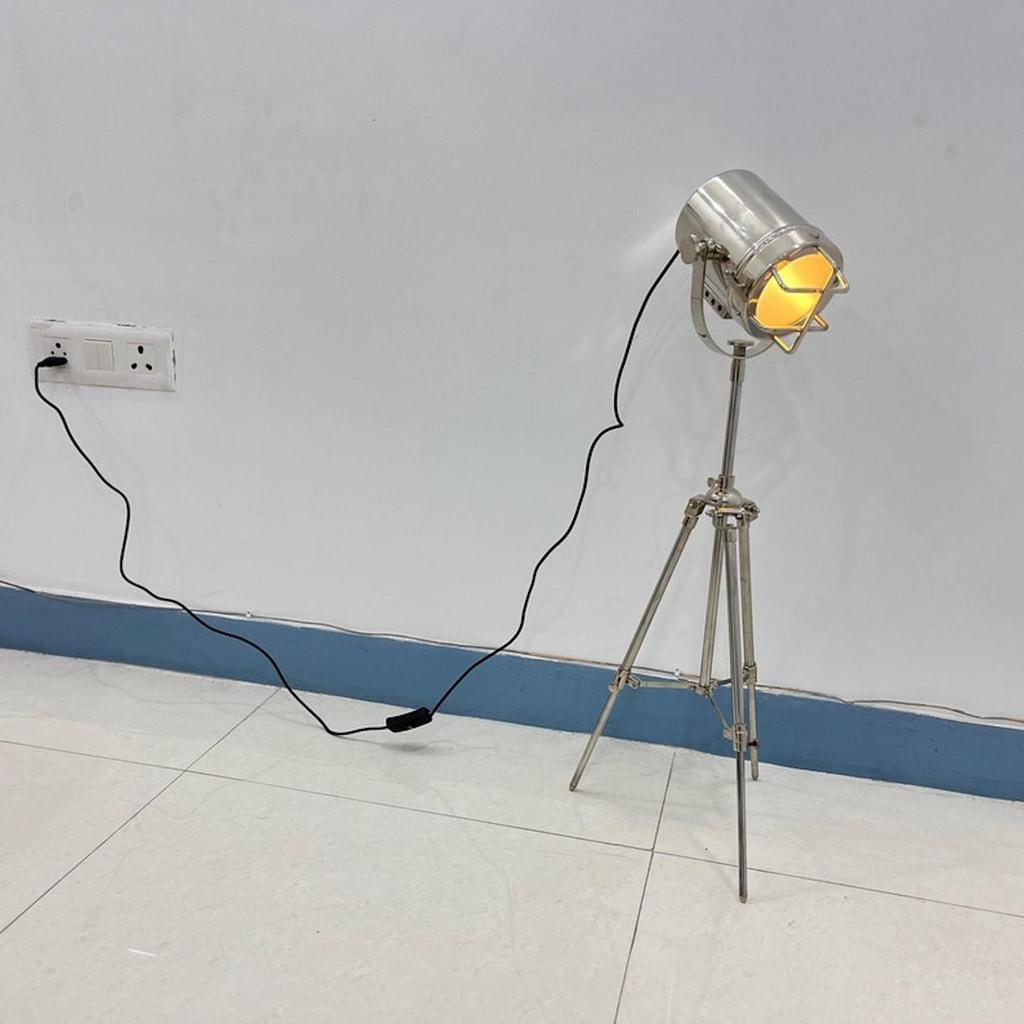 Lampa stołowa Reflektory Reflektory dekoracyjne chromowane wykończenie Stojak na stół Reflektory trójnóg Wystrój domu