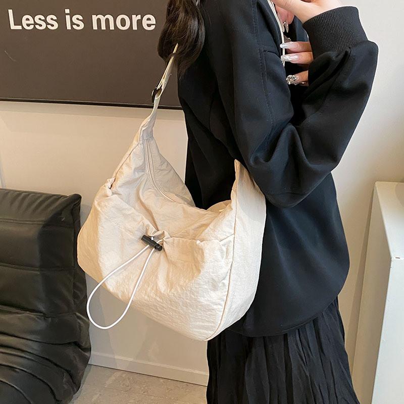Nylon Tote Bag For Travel And Casual Wear With Waterresistant Material And Large Capacity