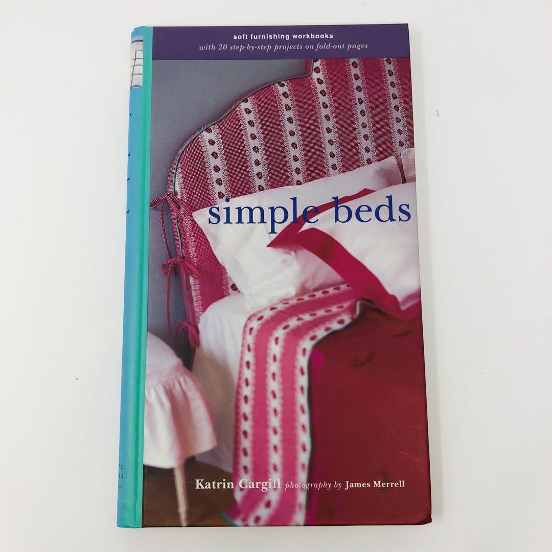 

[USED] Books/Bed covers/Cushion covers/Pillow cases simple beds