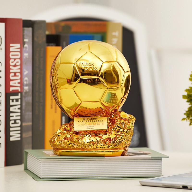 Ödül Töreni ve Taraftar Hediyesi İçin Altın Gümüş Bakır Kaplamalı Futbol Kupası