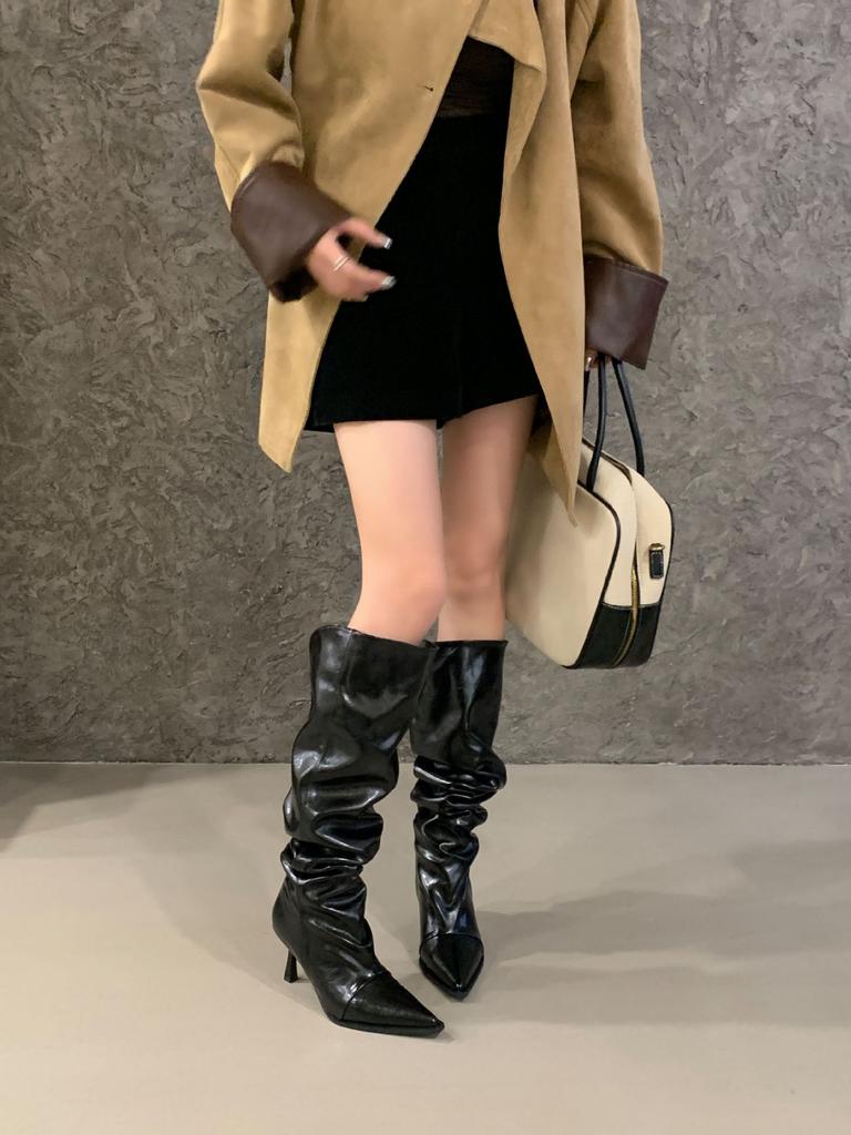 2025 autumn and winter new pleated design black leather boots, wearing soft-soled thin knight boots for women