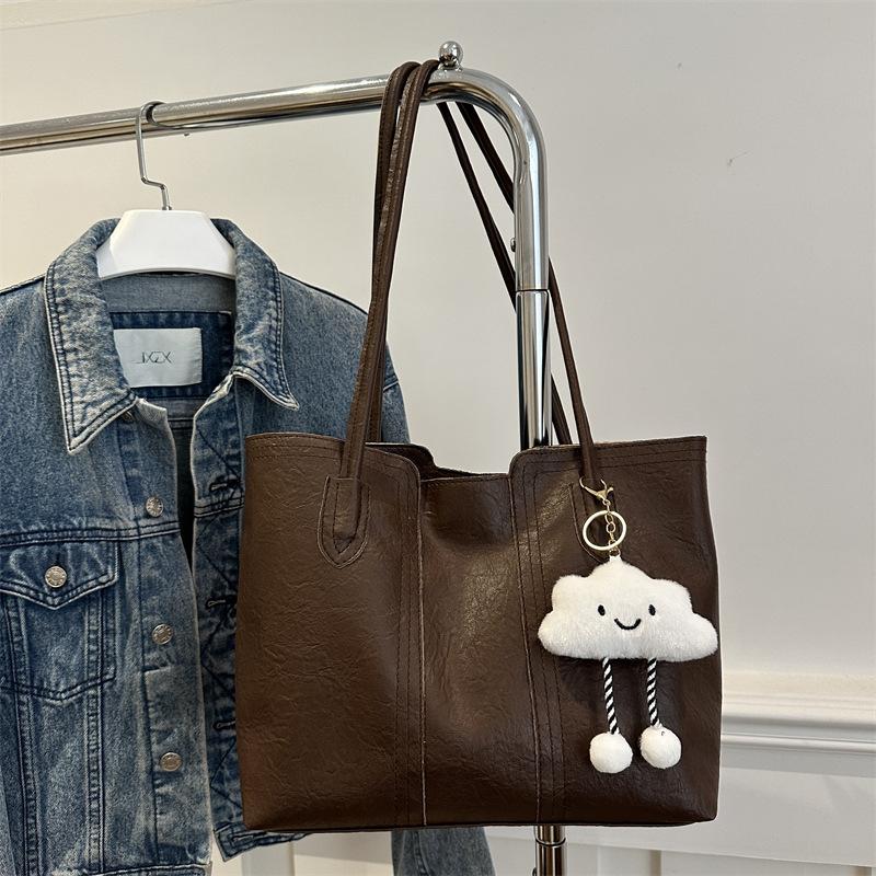 

Сумка женская Осень и Зима 2025 Новая Ретро Большая Вместимость Модная Сумка-тоут для Поездок Сумка на Плечо Премиум Текстуры