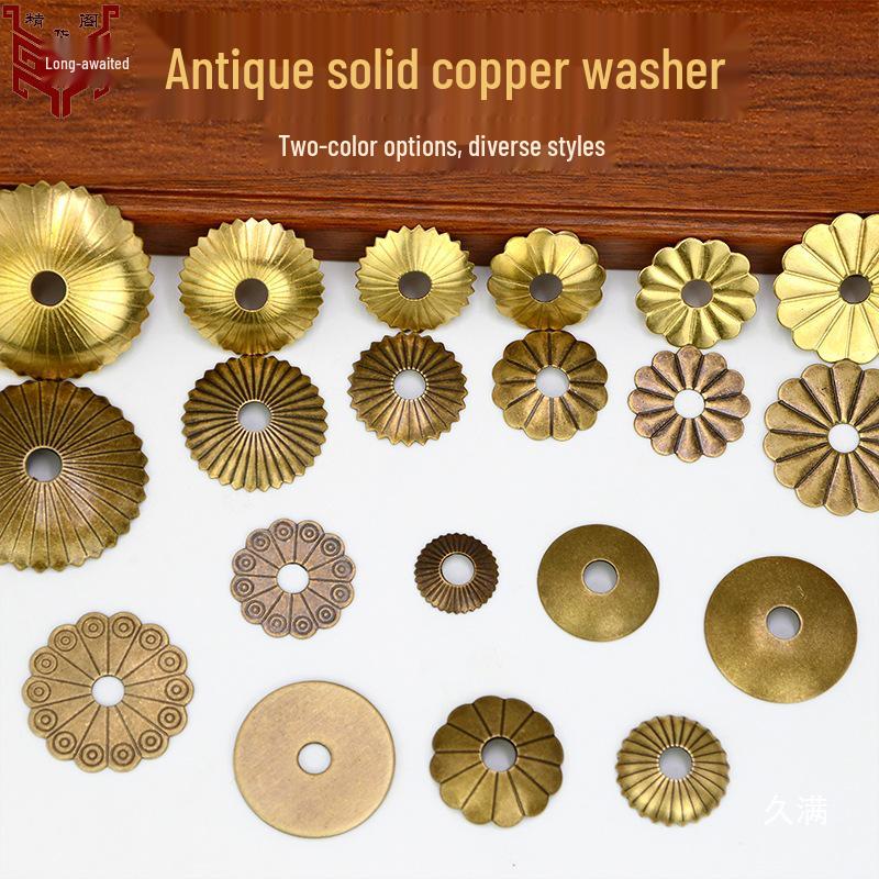 Vintage Brass Furniture Fittings: Antique Gasket, Flat Washer, Irregular Handle, and Base Plate Collection.