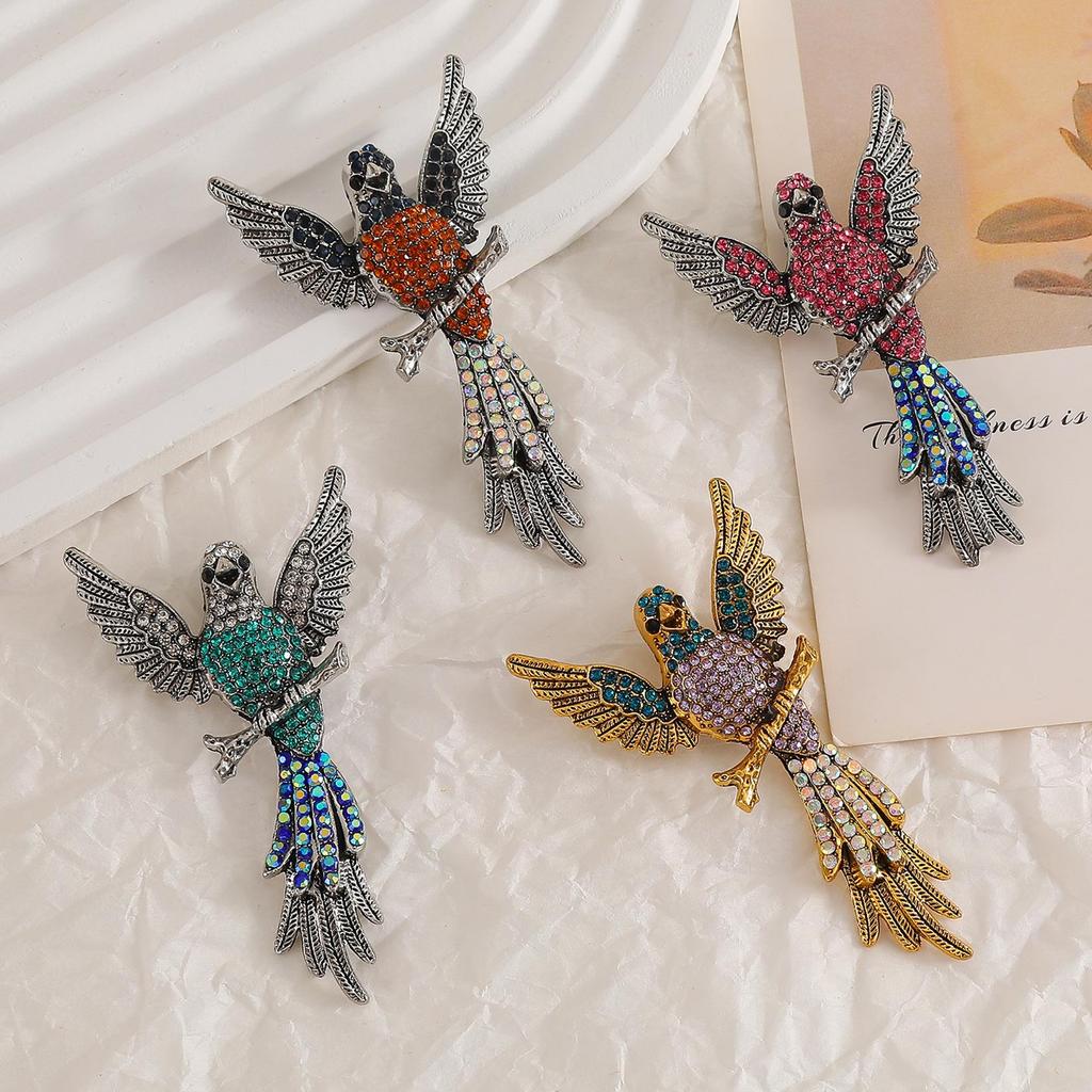 Colorful Rhinestone Eagle Brooch - Retro Cartoon Animal Pin for Coats & Jackets