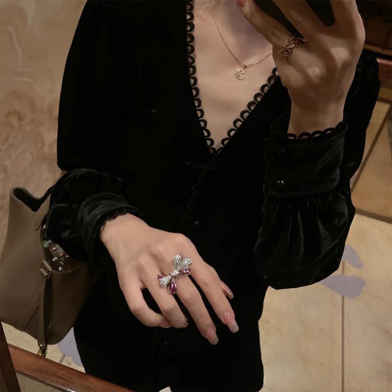 Elegant Adjustable Pink Bow Ring for Women - Trendy, Versatile, and Stylish Design Suitable for all Occasions. Adjustable