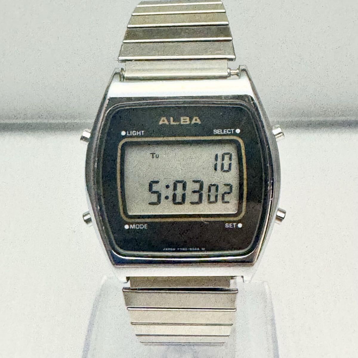 SEIKO ALBA Y780-5040 Silver Square Digital Men s Women s Quartz Watch