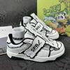 Les dernières chaussures décontractées printemps automne à semelles épaisses augmentant la hauteur pour homme et femme, chaussures de sport pour couple, chaussures de course d'extérieur