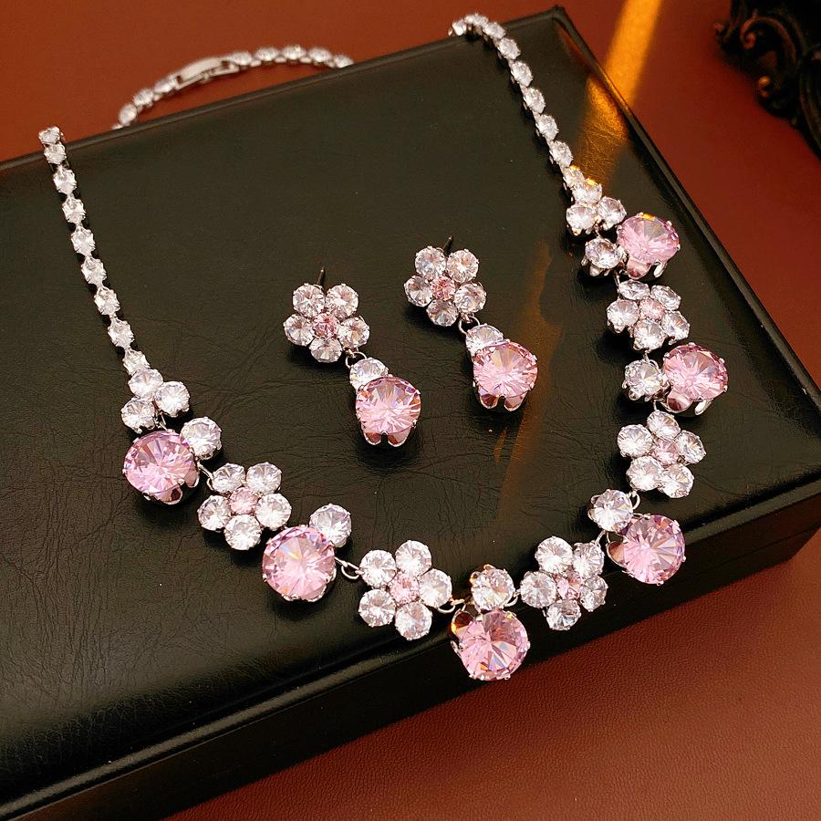 2 Pcs Elegant Zircon Flower Pendant Necklaes for Women Geometric Dangle Earrings Luxury Copper Jewelry Set for Party Wedding N