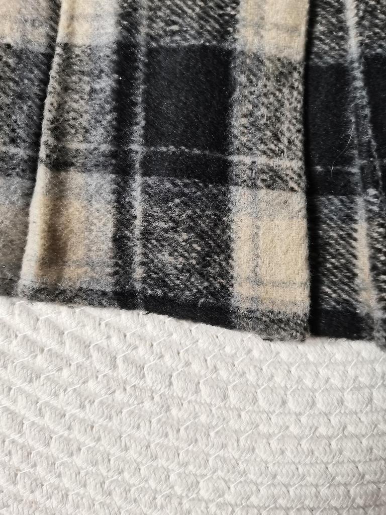 High-Waisted Plaid Woolen Pleated Skirt - Women's A-Line Autumn/Winter 2025 Academy Style